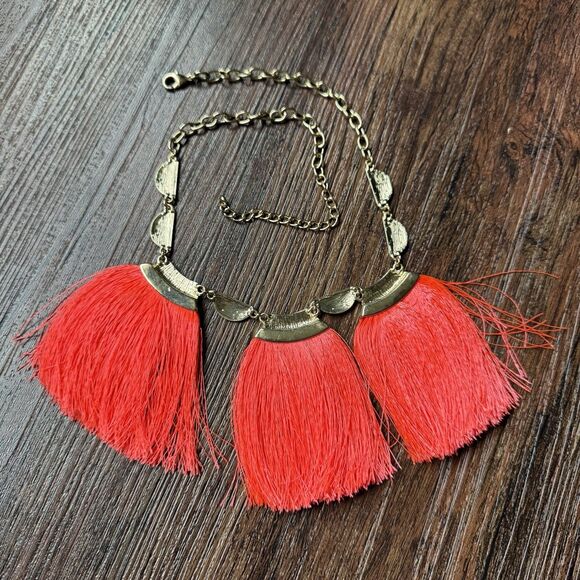 Goldtone Neon Coral Red Fan Fringe Statement Necklace 3 Tassel Adjustable 17-21” - Picture 8 of 13